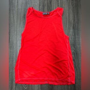 Women’s Athleta tank